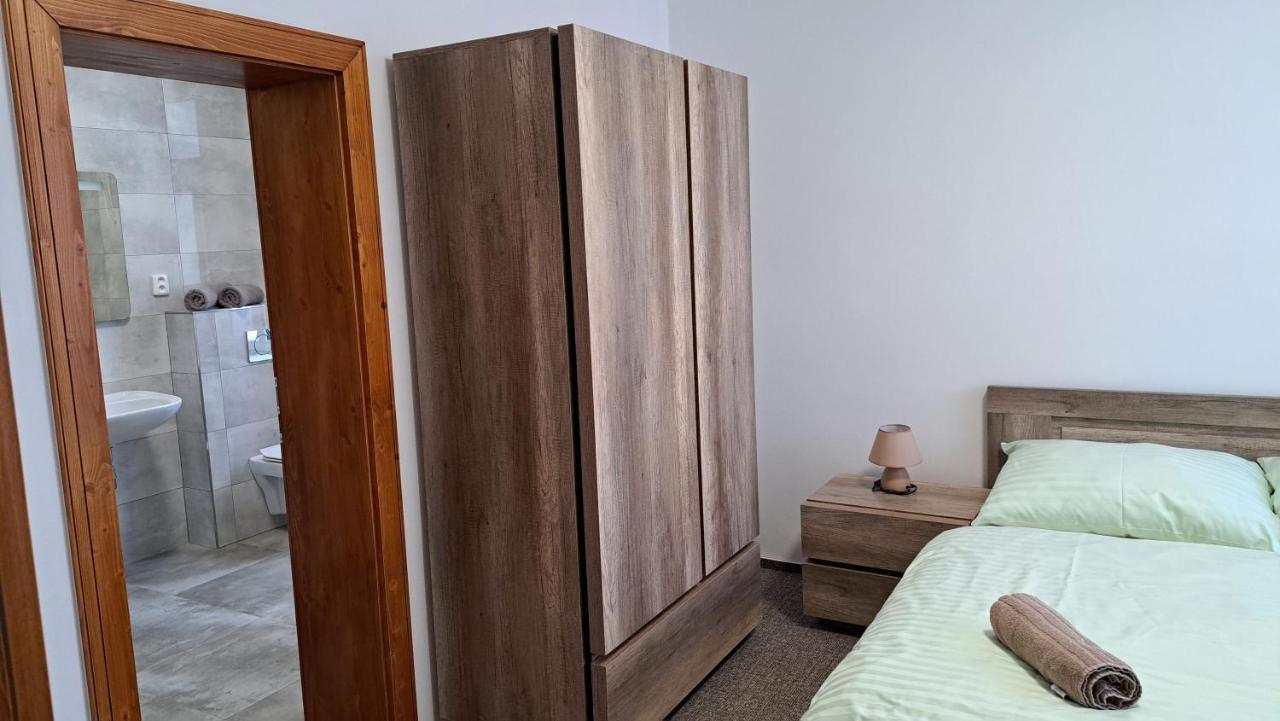 Apartmany Centrum With Garage Рокицани Экстерьер фото
