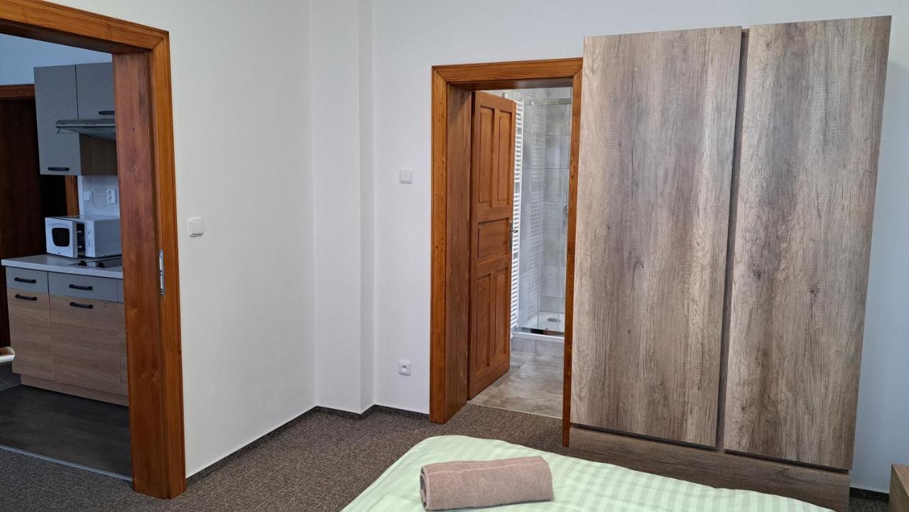 Apartmany Centrum With Garage Рокицани Экстерьер фото