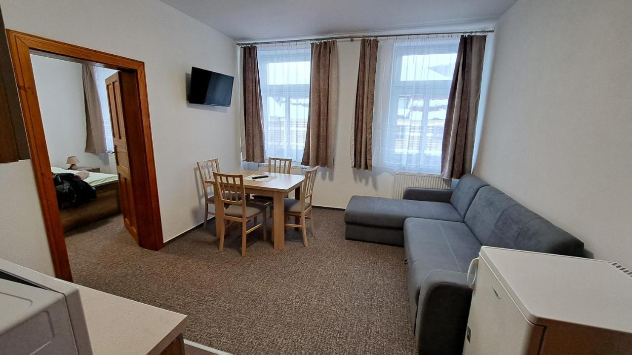 Apartmany Centrum With Garage Рокицани Экстерьер фото