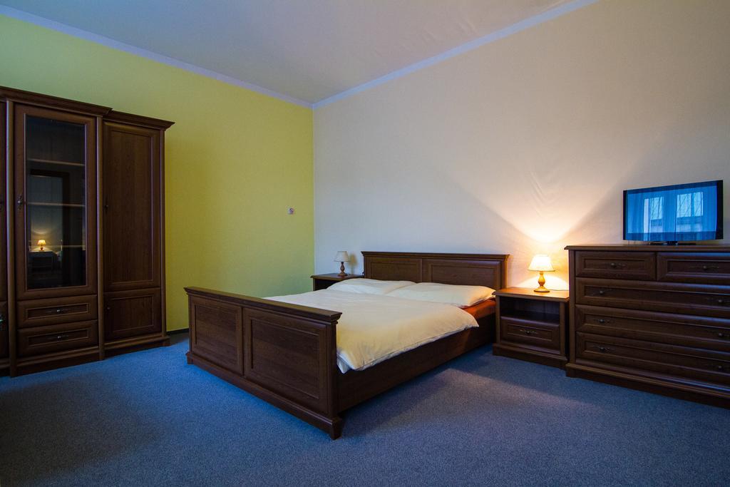 Apartmany Centrum With Garage Рокицани Номер фото