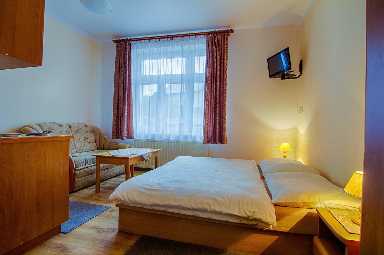 Apartmany Centrum With Garage Рокицани Экстерьер фото