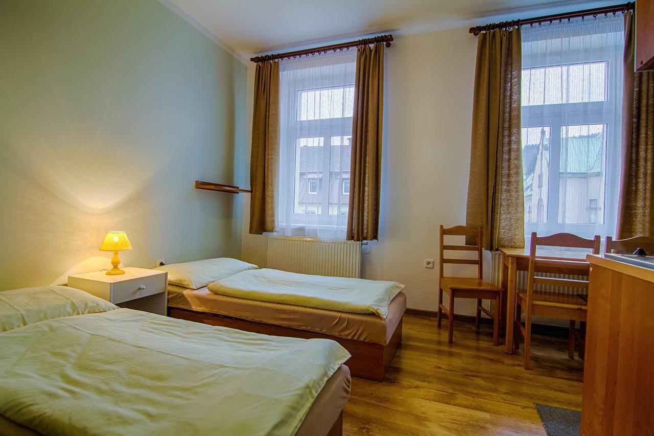 Apartmany Centrum With Garage Рокицани Экстерьер фото