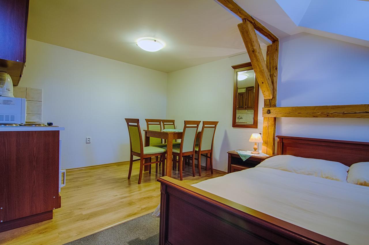 Apartmany Centrum With Garage Рокицани Экстерьер фото